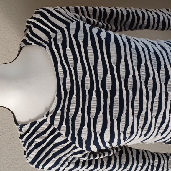 ECI NEW YORK Dress - Picture 2 of 14